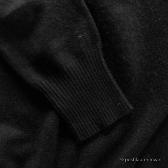 100% Cashmere V Neck Sweater – Black – Women's Small - Picture 5 of 8